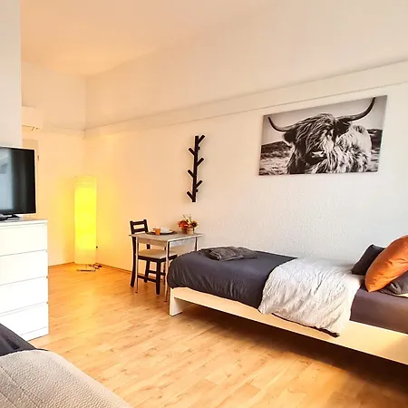 Modernes Fuer 5 Personen * شفيرته