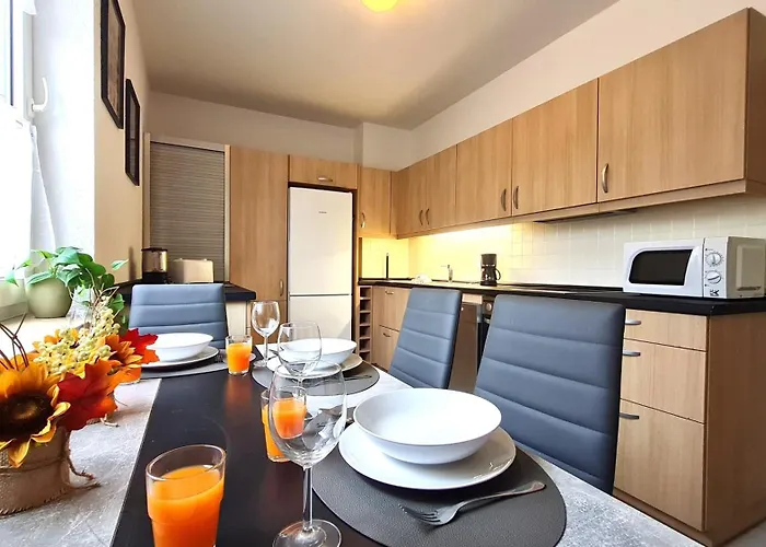 Modernes Fuer 5 Personen