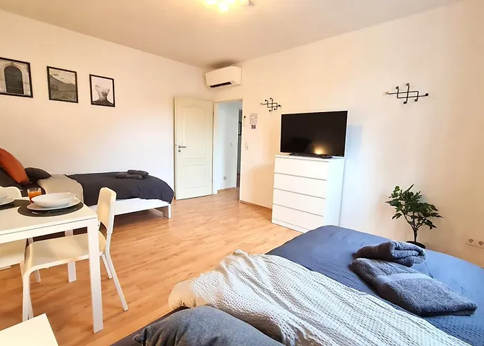 Modernes Fuer 5 Personen * Schwerte